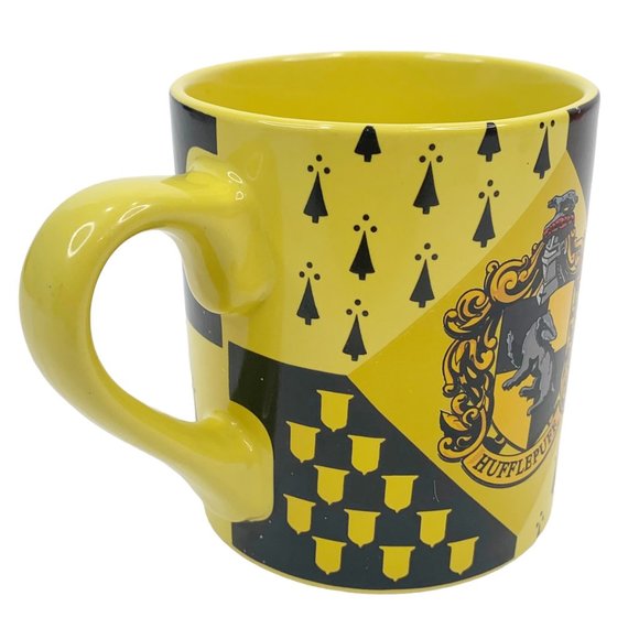 Harry Potter Coffee Mug Hufflepuff Ceramic Wizarding World 14 oz Warner Bros - Picture 4 of 10